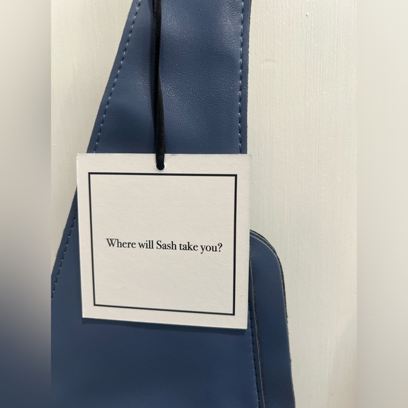 The SASH NWT Moonstone DISCONTINUED Fringed Faux Vegan Leather Crossbody Purse - Picture 4 of 10